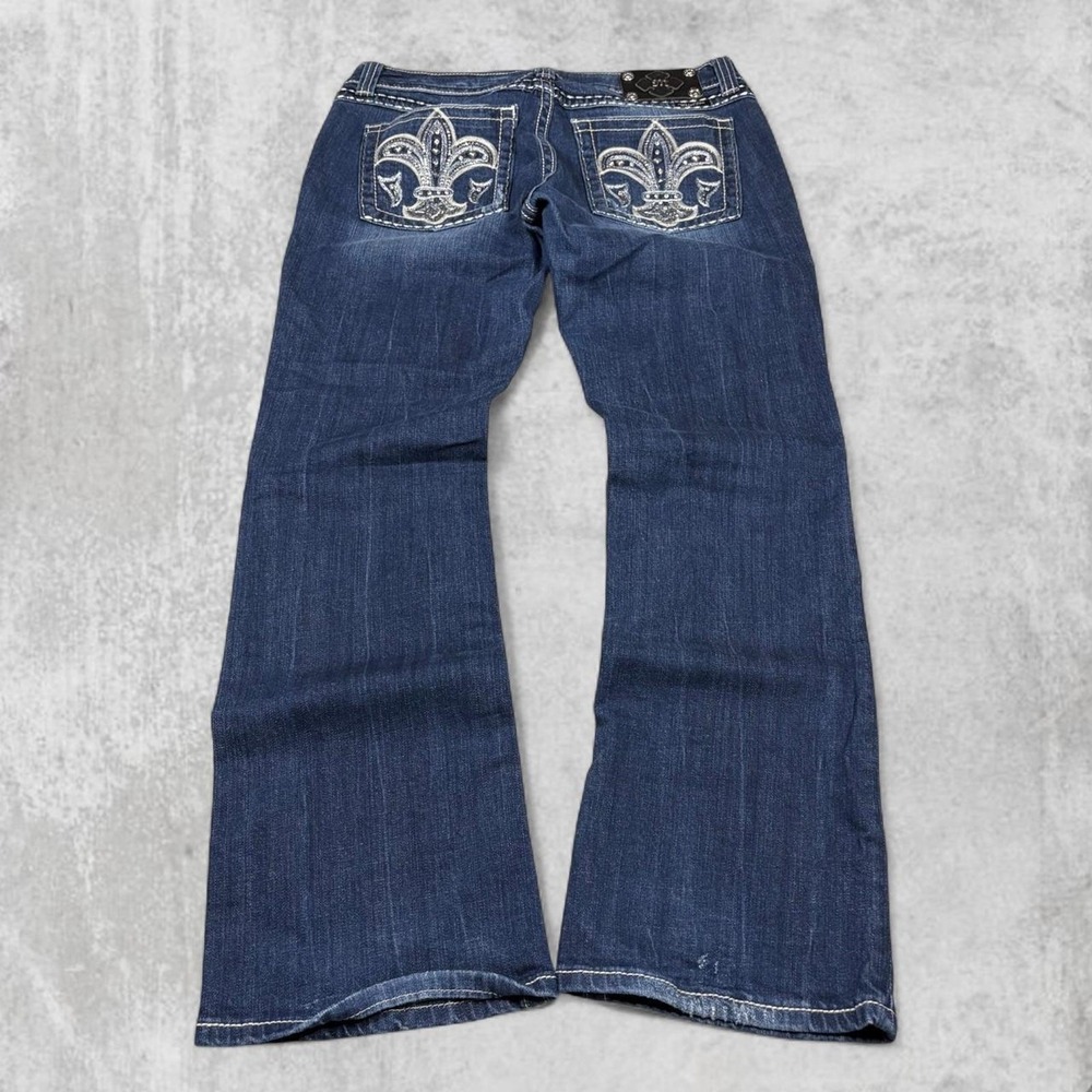 Miss Me Low Rise Fleur De Lis Bootcut Jeans Dark Wash Distressed Size 31
